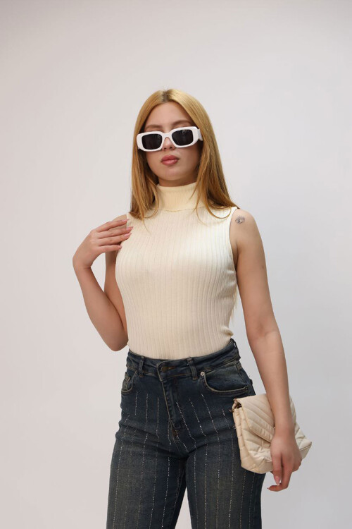 Bej Kolsuz Boğazlı Triko Bluz BCES-252012