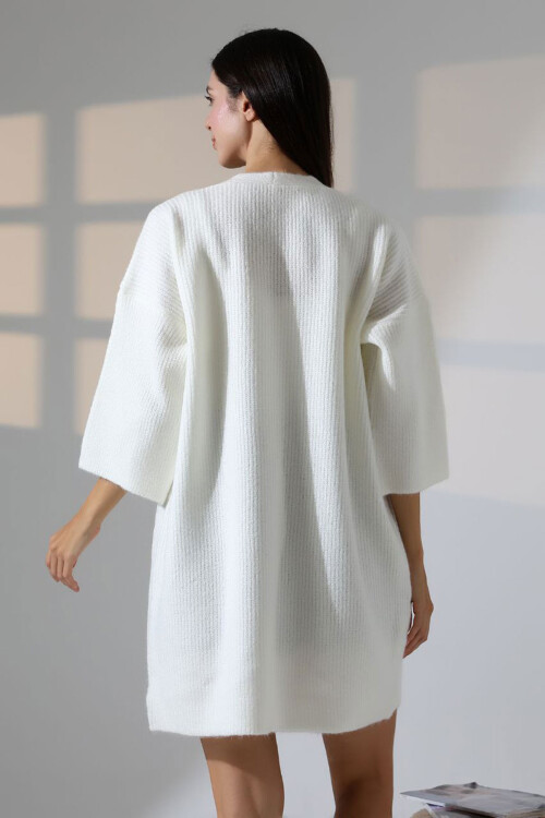 Beyaz Çift Cepli Yarım Kol Uzun Boy Triko Hırka BCES-252019