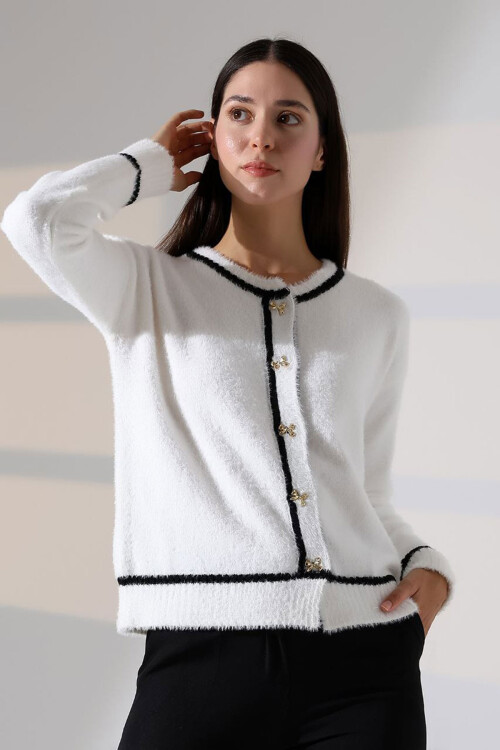 Beyaz Çizgi Detaylı Yumuşak Dokulu Triko Hırka BCES-252029