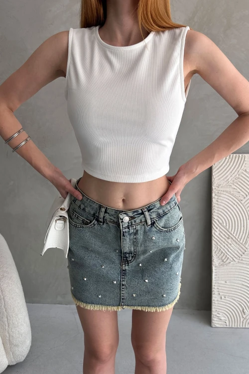 Beyaz Sırtı Kemer Detaylı Kaşkorse Crop Bluz