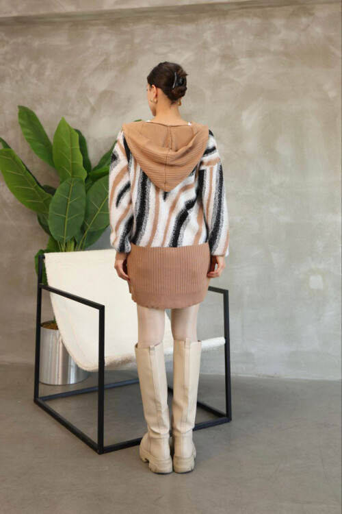 Bisküvi Desenli Düğme Detaylı Triko Hırka BCES-252025