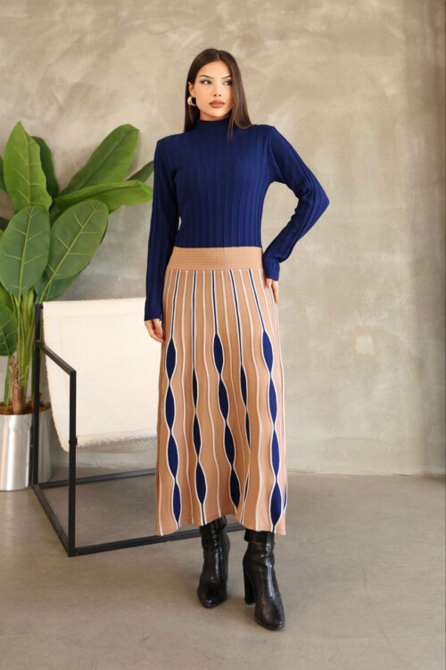 Bisküvi Dik Yaka Etek Görünümlü Tek Parça Desenli Triko Elbise BCES-252020