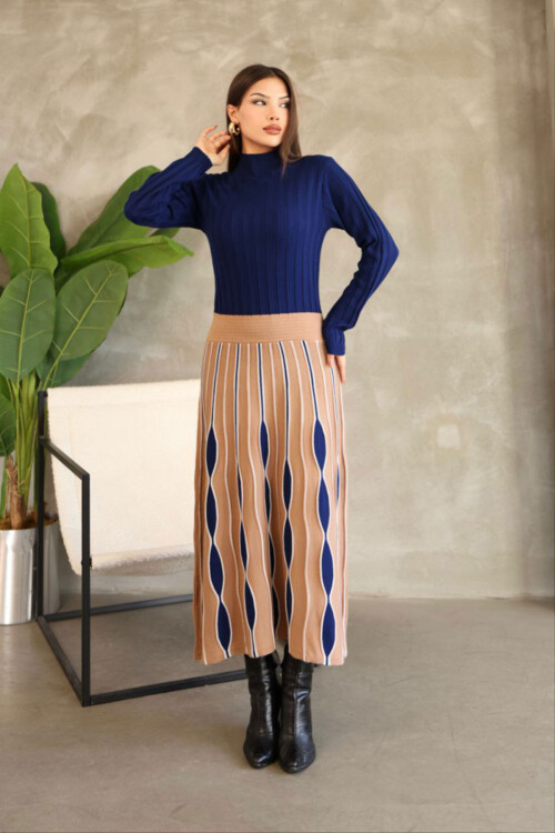 Bisküvi Dik Yaka Etek Görünümlü Tek Parça Desenli Triko Elbise BCES-252020