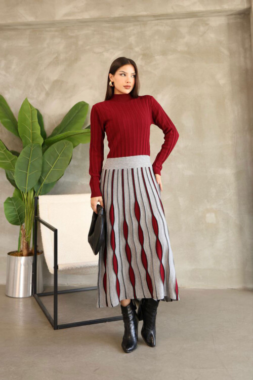 Bordo Dik Yaka Etek Görünümlü Tek Parça Desenli Triko Elbise BCES-252020