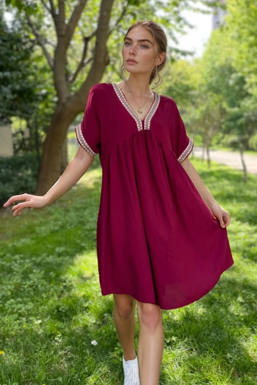 Bordo Nakış Bordür Detaylı Rahat Kalıp Viscon Dokuma Elbise