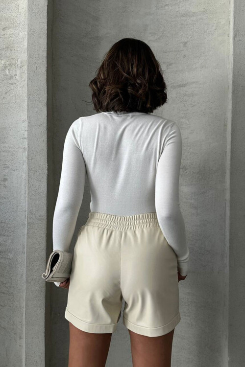 Ekru Beli Lastikli Suni Deri Şort BCHN-25261007