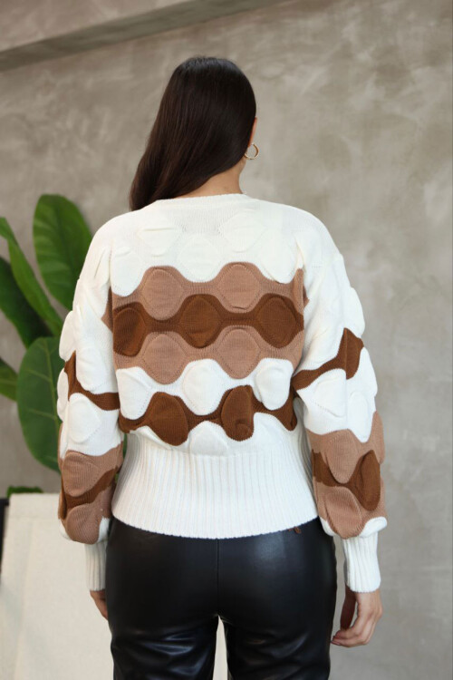 Ekru Bisiklet Yaka Kabartma Desenli Triko Kazak BCES-252034