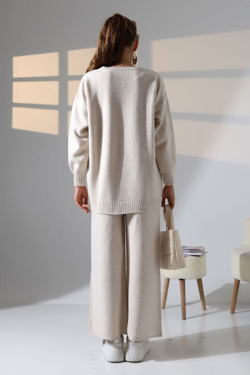 Ekru Bisiklet Yaka Kazak Ve Geniş Paça Pantolon Alt Üst Triko Takım BCES-252005