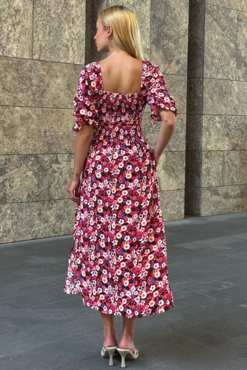 Fuşya Kare Yaka Beli Gipeli Çiçek Desenli Dokuma Yazlık Elbise