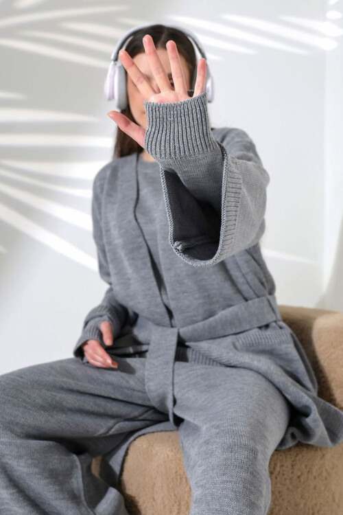 Gri Bisiklet Yaka Bluz, Hırka Ve Pantolon 3 Lü Triko Takım BCES-252041