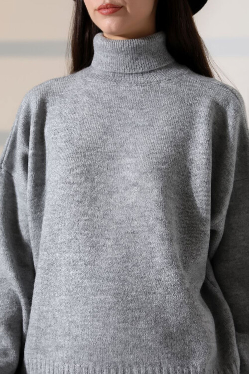 Gri Boğazlı Yumuşak Dokulu Triko Kazak BCES-252023