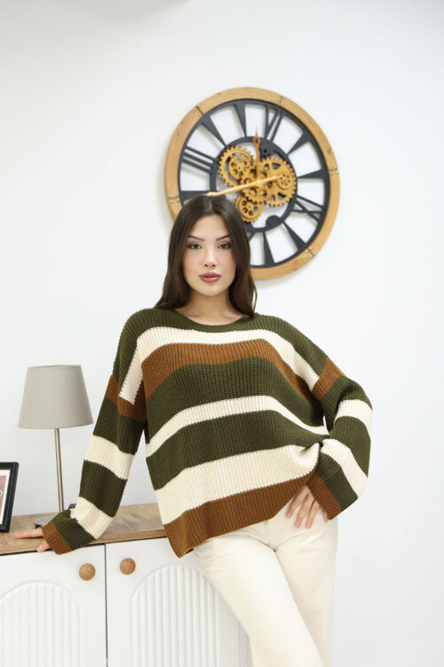 Haki Bisiklet Yaka Çizgi Desenli Triko Kazak BCES-252006