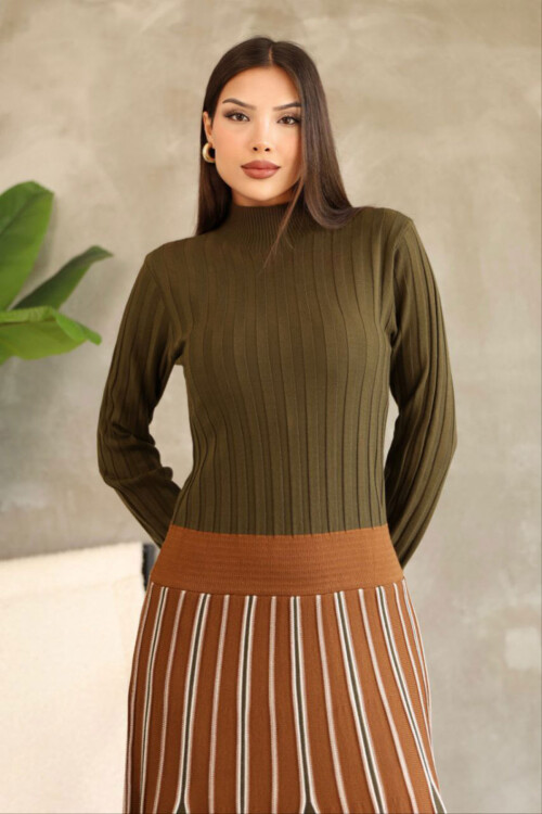 Haki Dik Yaka Etek Görünümlü Tek Parça Desenli Triko Elbise BCES-252020