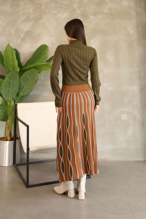 Haki Dik Yaka Etek Görünümlü Tek Parça Desenli Triko Elbise BCES-252020