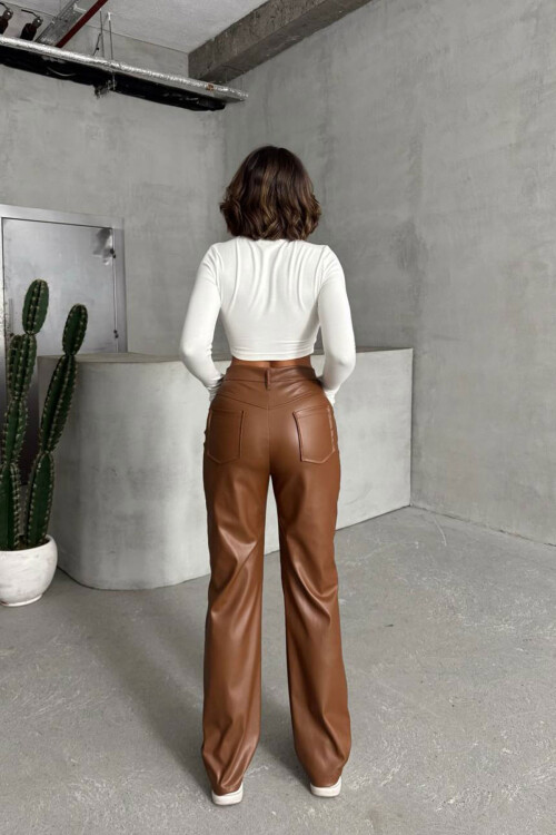Kahverengi Çift Cepli Fit Kesim Suni Deri Pantolon BCHN-25267542