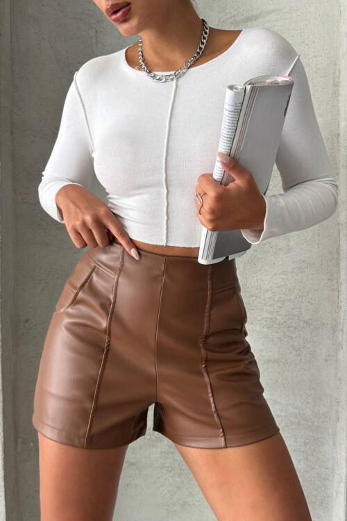 Kahverengi Dikiş Detaylı Suni Deri Mini Şort BCHN-25W26312