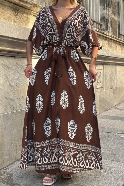 Kahverengi V Yaka Maxi Boy Yırtmaçlı Desenli Viscon Dokuma Elbise BCVL-25V208