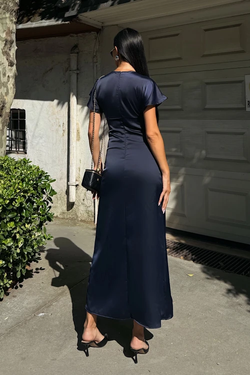 Lacivert V Yaka Göğüs Drapeli Saten Elbise