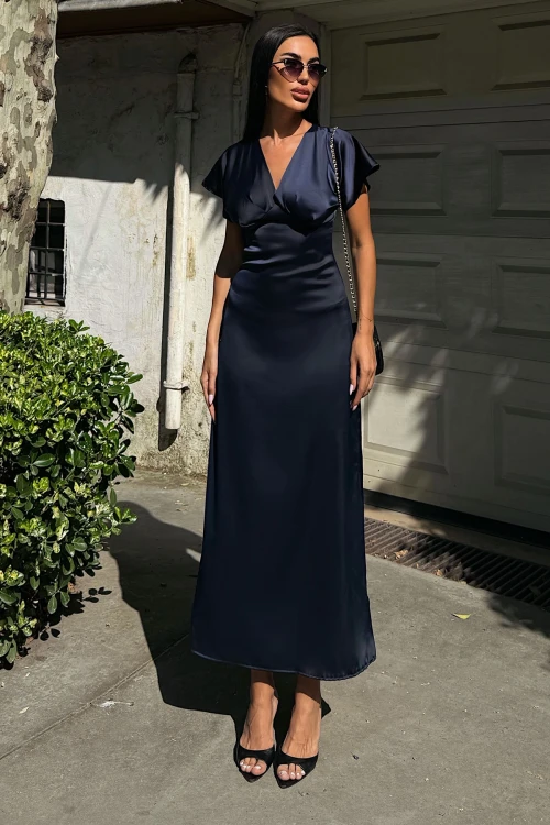 Lacivert V Yaka Göğüs Drapeli Saten Elbise