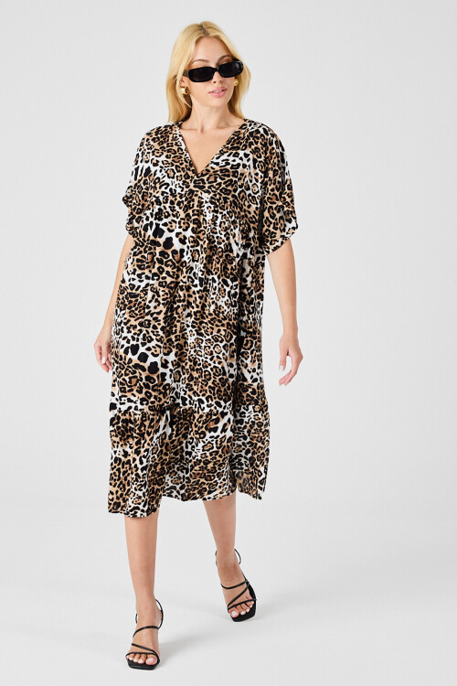 Leopar V Yaka Oversize Kesim Desenli Çift Cepli Volanlı Elbise BCVL-254028