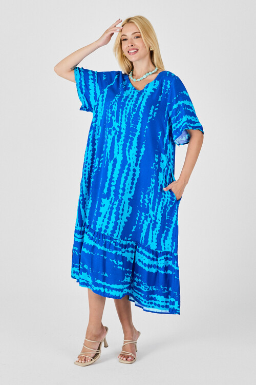 Mavi Batik Desenli V Yaka Eteği Volanlı Oversize Elbise