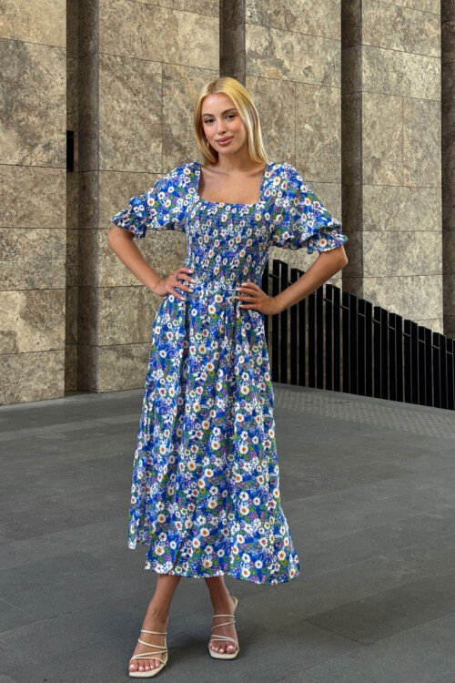 Mavi Kare Yaka Beli Gipeli Çiçek Desenli Dokuma Yazlık Elbise