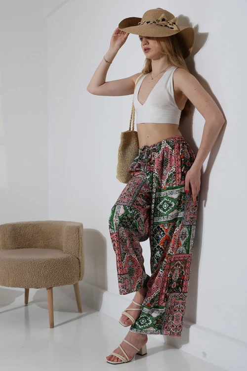 Pembe Etnik Desenli Viscon Yazlık Dokuma Pantolon BCBT-251009