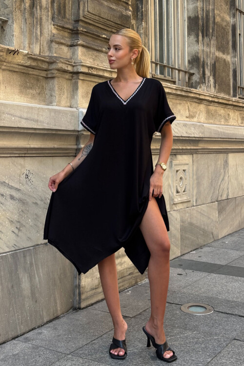 Siyah Asimetrik Kesim V Yaka Şeritli Rahat Kesim Viscon Elbise BCVL-25V082