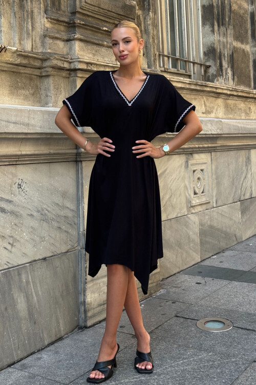Siyah Asimetrik Kesim V Yaka Şeritli Rahat Kesim Viscon Elbise BCVL-25V082