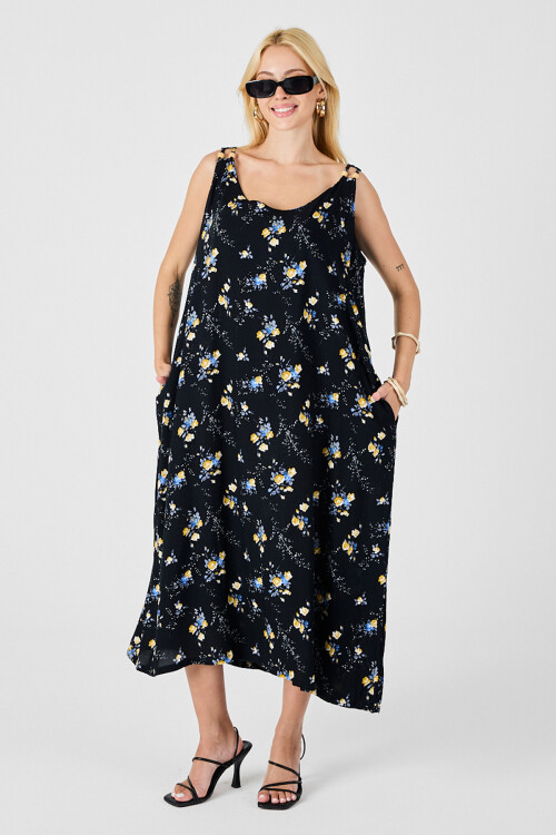 Siyah Askılı Boncuk Detaylı Çift Cepli Desenli Salaş Elbise