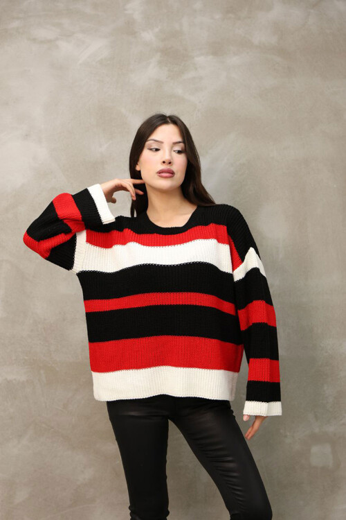 Siyah Bisiklet Yaka Çizgi Desenli Triko Kazak BCES-252006