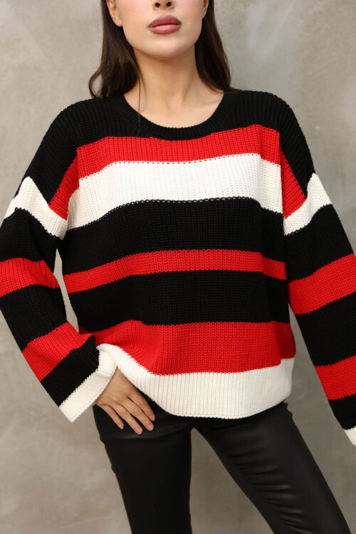 Siyah Bisiklet Yaka Çizgi Desenli Triko Kazak BCES-252006