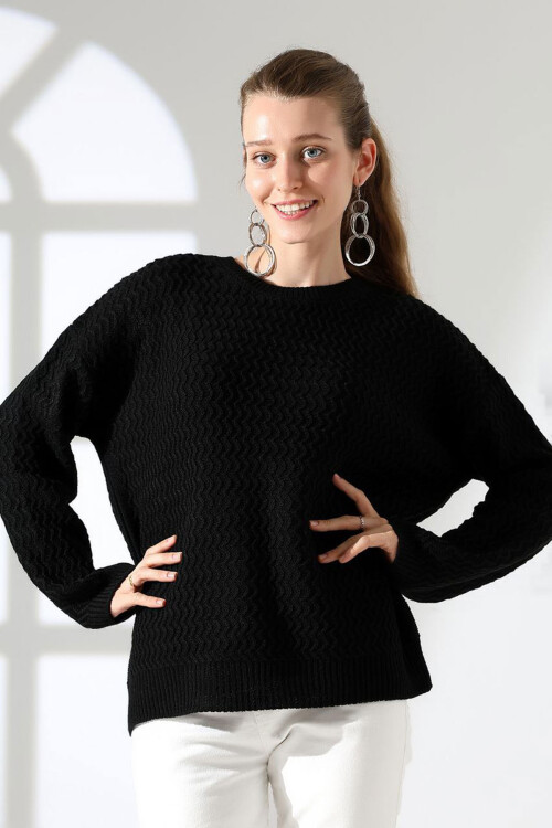 Siyah Bisiklet Yaka Su Yolu Desenli Triko Kazak BCES-252008