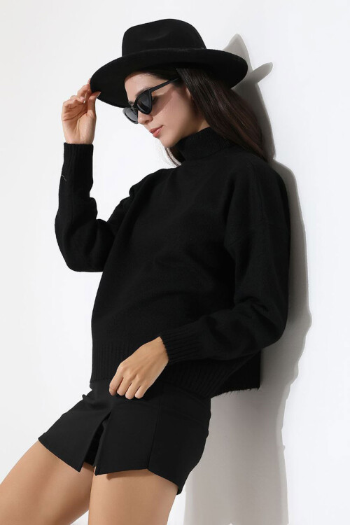 Siyah Boğazlı Yumuşak Dokulu Triko Kazak BCES-252023