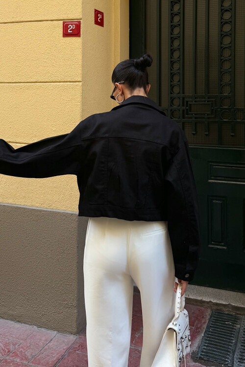 Siyah Çift Cep Denim Crop Ceket BCDF-255419