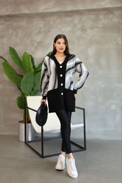 Siyah Desenli Düğme Detaylı Triko Hırka BCES-252025