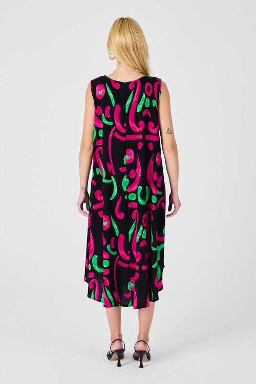 Siyah U Yaka Kolsuz Asimetrik Kesim Midi Boy Elbise