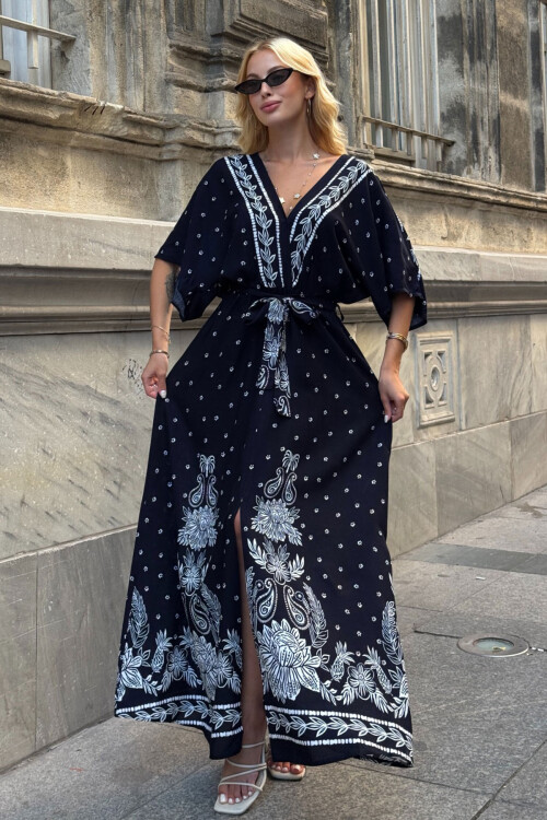 Siyah V Yaka Maxi Boy Yırtmaçlı Desenli Viscon Dokuma Elbise BCVL-25V208