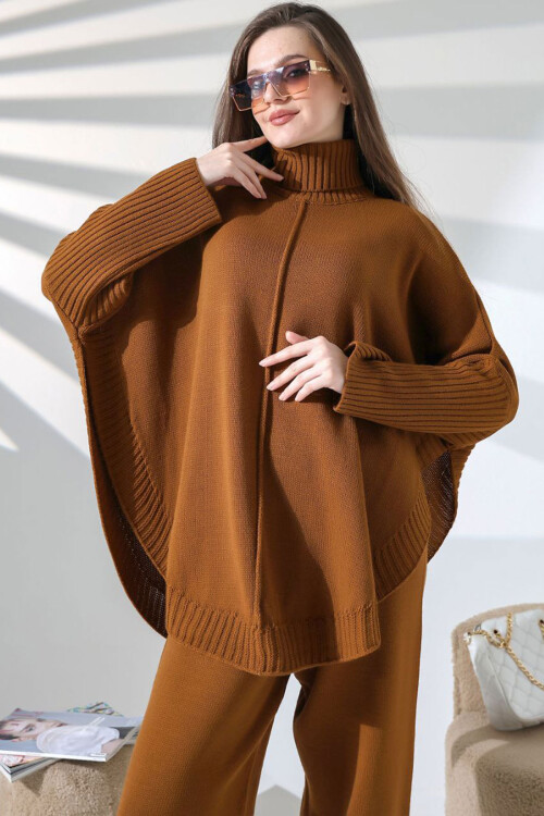 Tarçın Kahve Boğazlı Salaş Kesim Kazak Ve Fit Pantolon Alt Üst Triko Takım BCES-252033