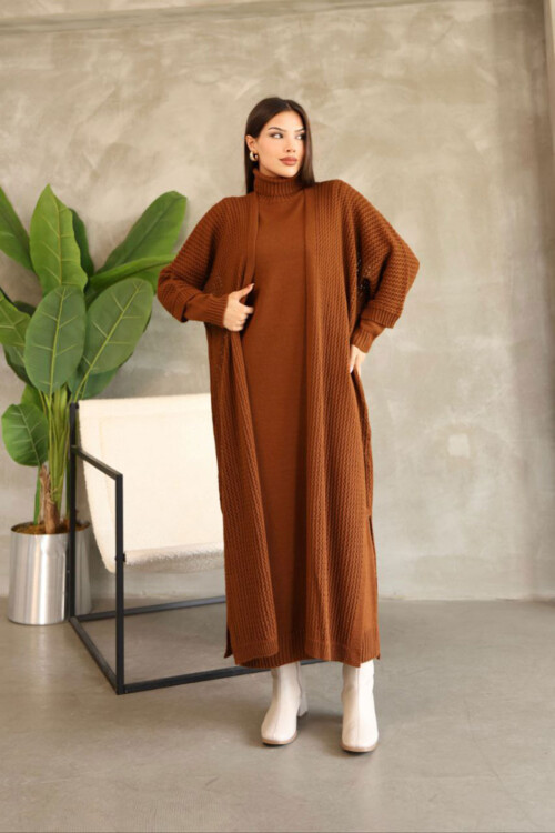 Tarçın Kahve Boğazlı Uzun Kol Triko Elbise Ve Uzun Hırka Tesettür Alt Üst Triko Takım BCES-252039
