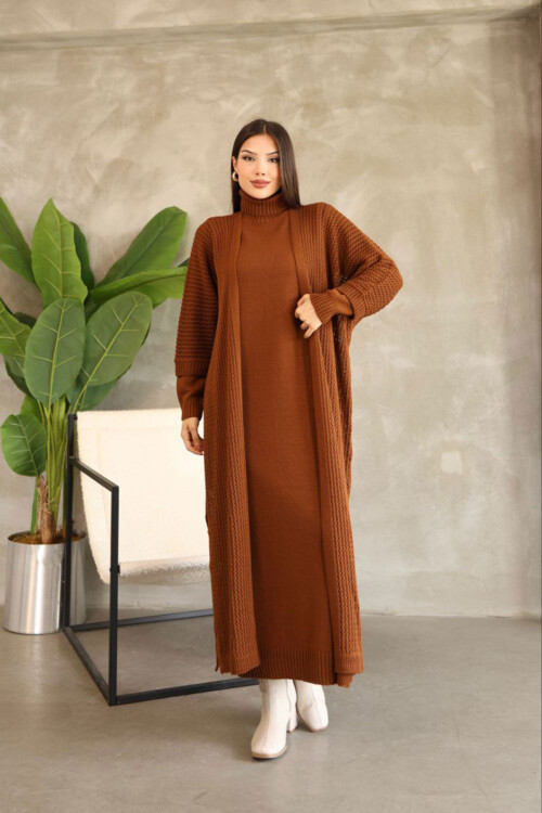 Tarçın Kahve Boğazlı Uzun Kol Triko Elbise Ve Uzun Hırka Tesettür Alt Üst Triko Takım BCES-252039
