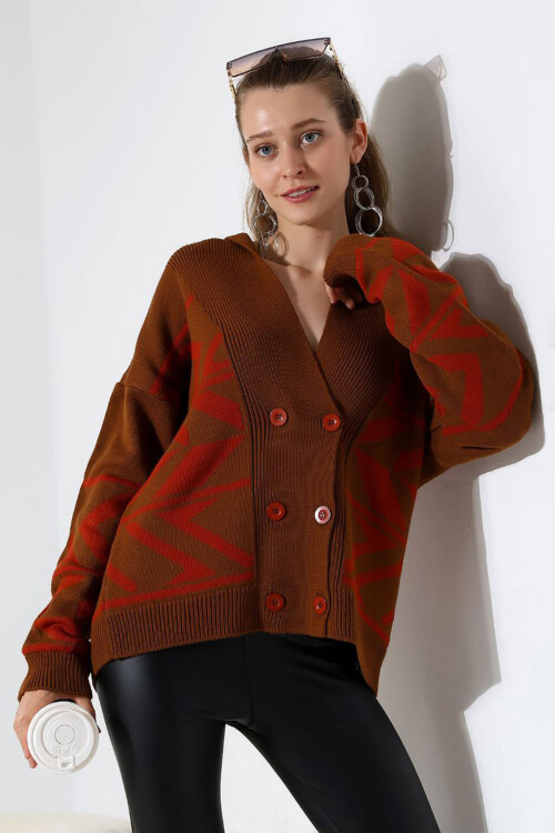 Tarçın Kahve Çift Düğme Detaylı Desenli Triko Hırka BCES-252021