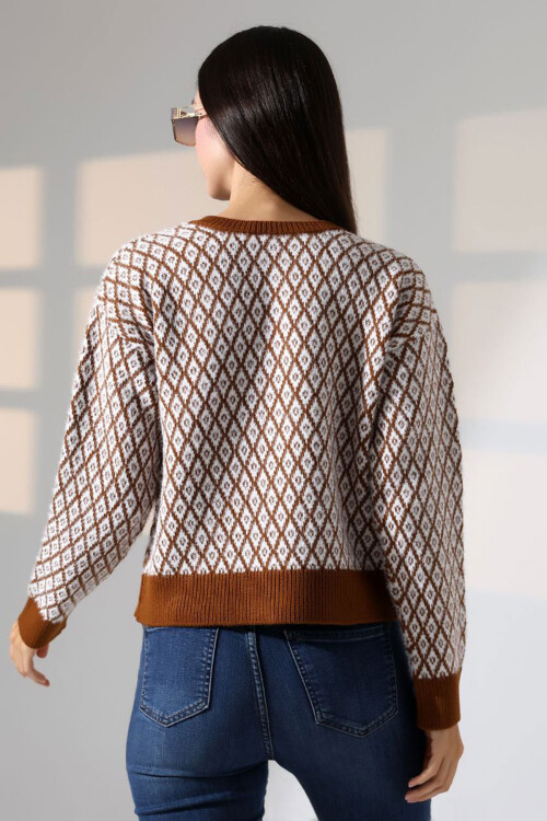 Tarçın Kahve Kare Çizgi Desenli Düğmeli Triko Hırka BCES-252004