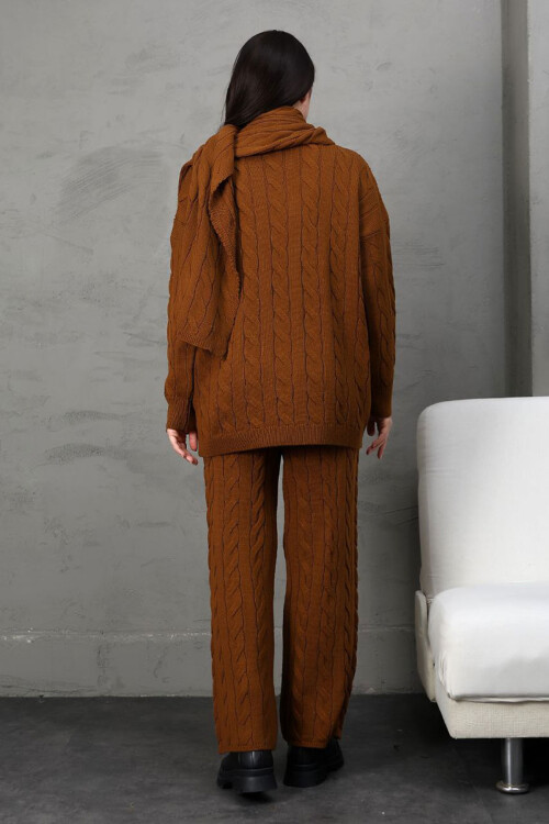 Tarçın Kahve Örgü Motifli Kazak Hırka Ve Pantolon 3 Lü Triko Takım BCES-252031