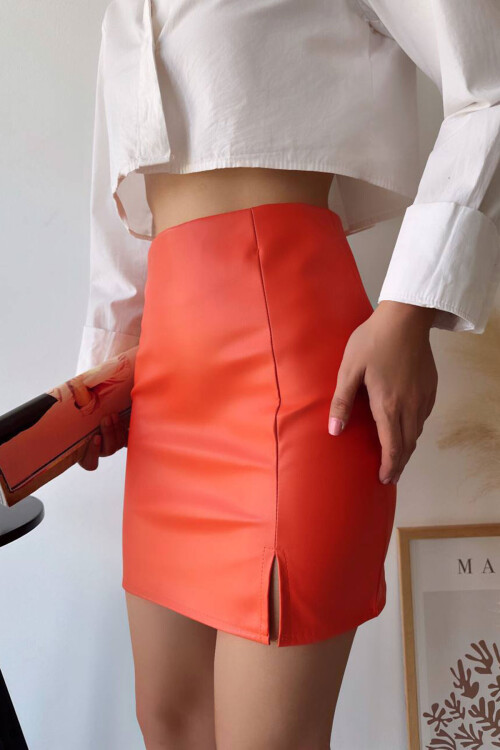 Turuncu Tek Yırtmaçlı Suni Deri Etek BCHN-2526475