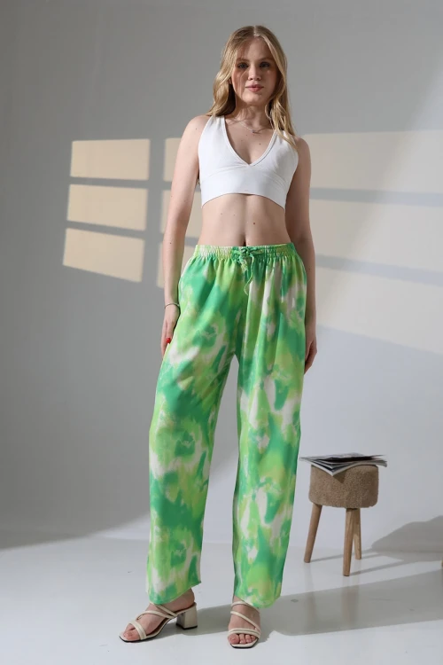 Yeşil Batik Desenli Viscon Yazlık Dokuma Pantolon BCBT-251008