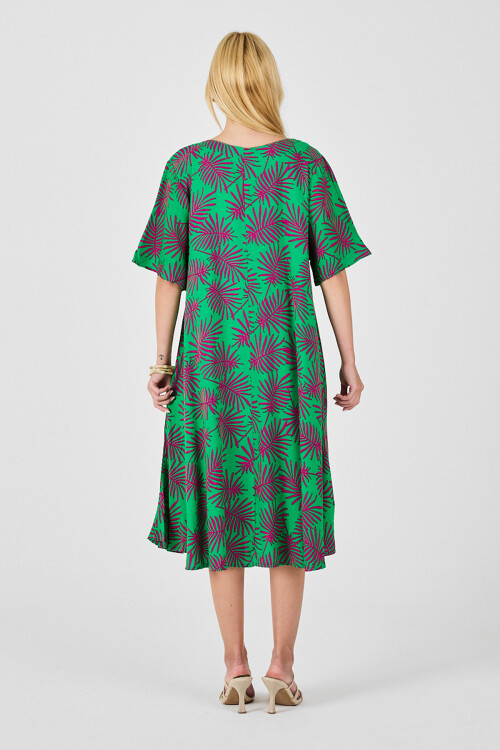 Yeşil Geniş Yaka Desenli Midi Boy Elbise