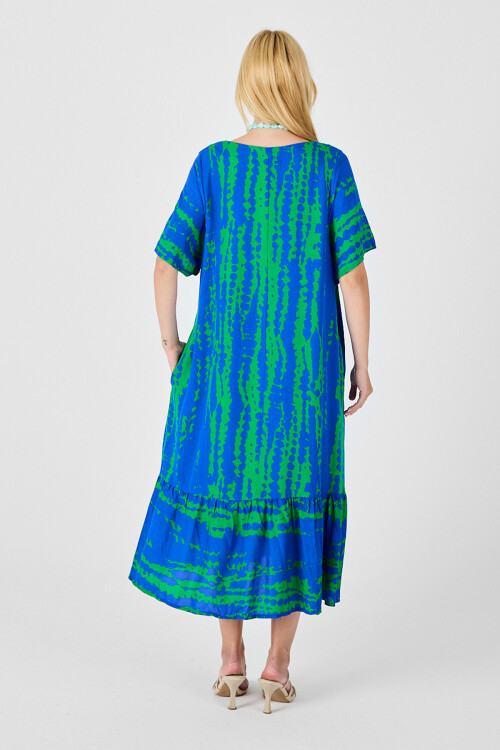 Yeşil Mavi Batik Desenli V Yaka Eteği Volanlı Oversize Elbise