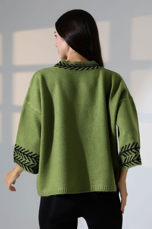 Zeytin Yeşili Bisiklet Yaka Desenli Triko Kazak BCES-252038