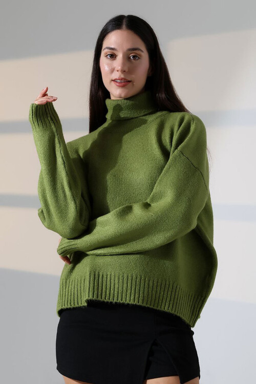 Zeytin Yeşili Boğazlı Yumuşak Dokulu Triko Kazak BCES-252023